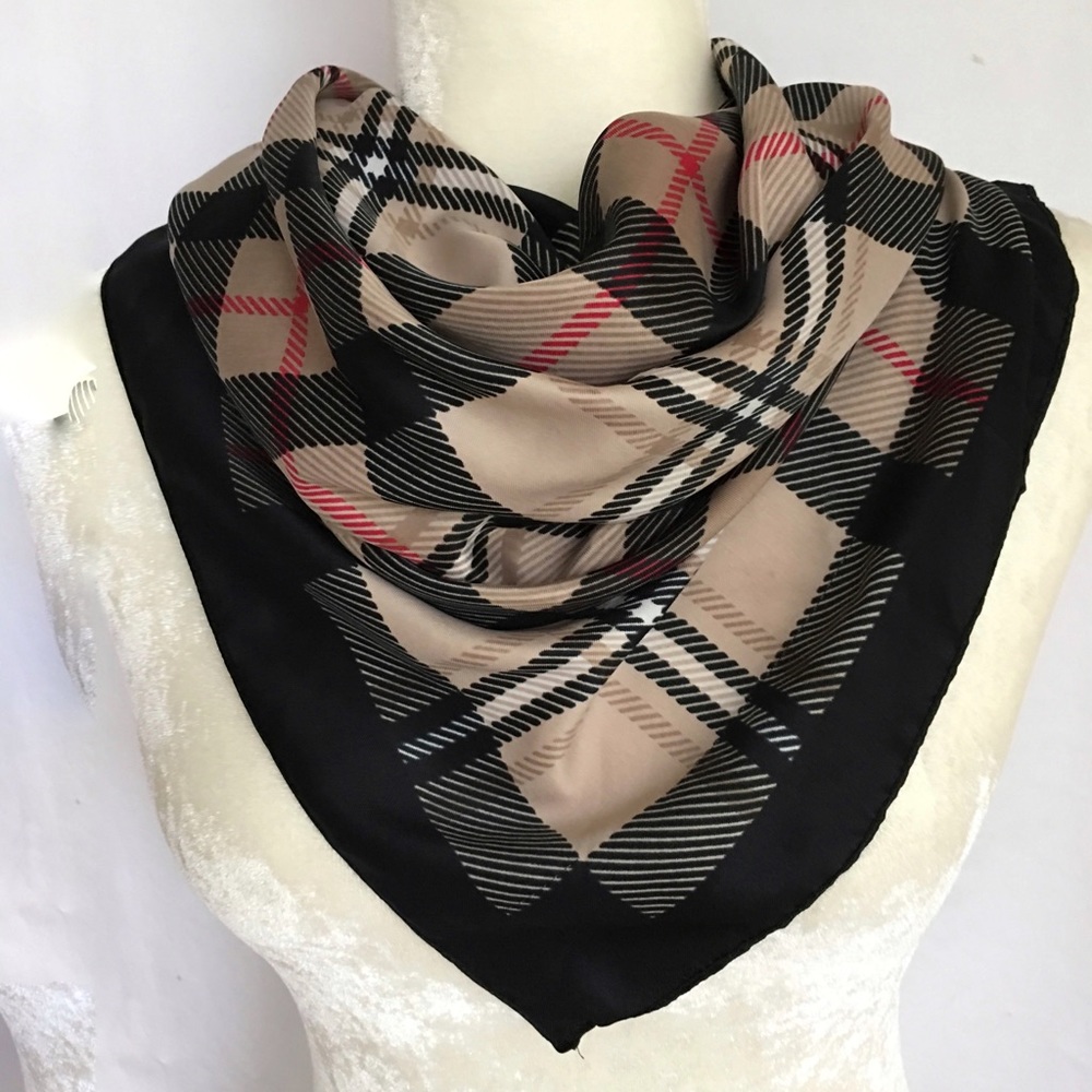 Burberry look plaid scarf